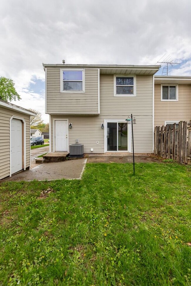 Building Photo - 3701 Williams St