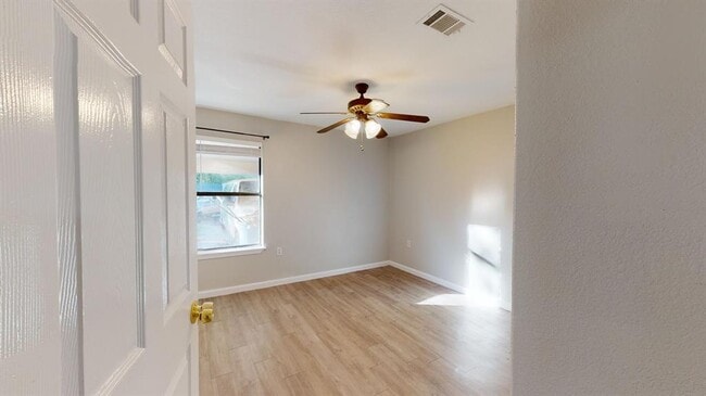 Building Photo - 5105 Spruce Cove