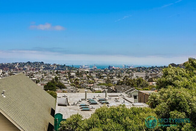 Building Photo - Noe Valley: Remodeled Top Floor Bi-Level Apartment w/ Views & Shared Yard