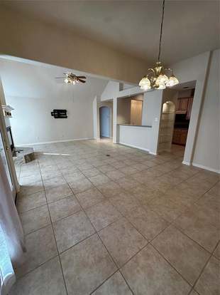 Building Photo - 4930 Julia Ct