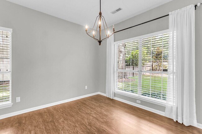 Building Photo - Coastal Convenience in the Heart of Mount Pleasant