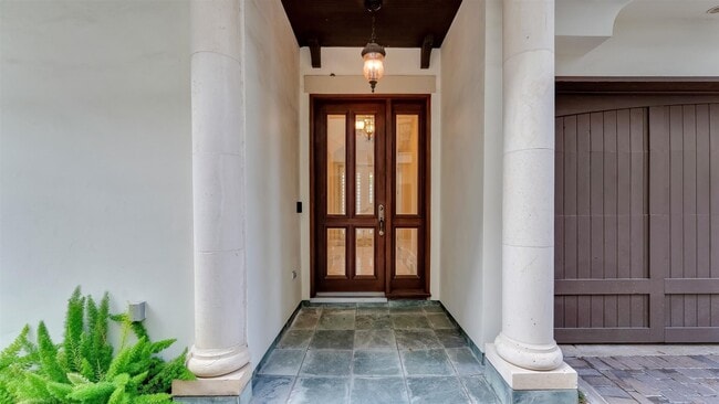 Building Photo - 1700 Sunset Blvd