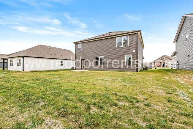 Building Photo - 2183 Warbler St