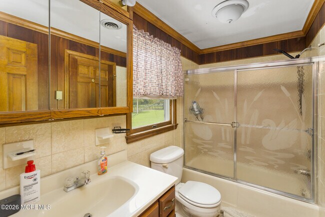 Building Photo - 16 Archertown Rd