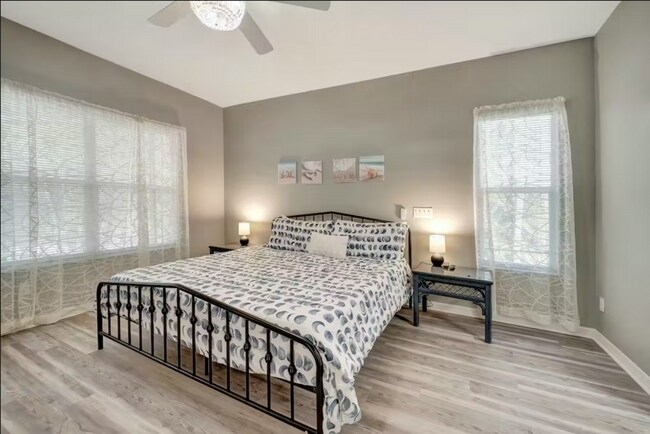 Building Photo - Beautiful Rental Home With Pool in Desirab...
