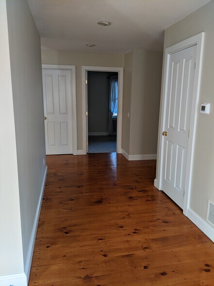 Building Photo - 1359 Wald Dr