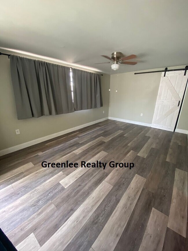 Building Photo - Fully Updated 3 Bed/2Bath Pool Home in New...