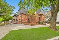 Building Photo - 55 Broad St