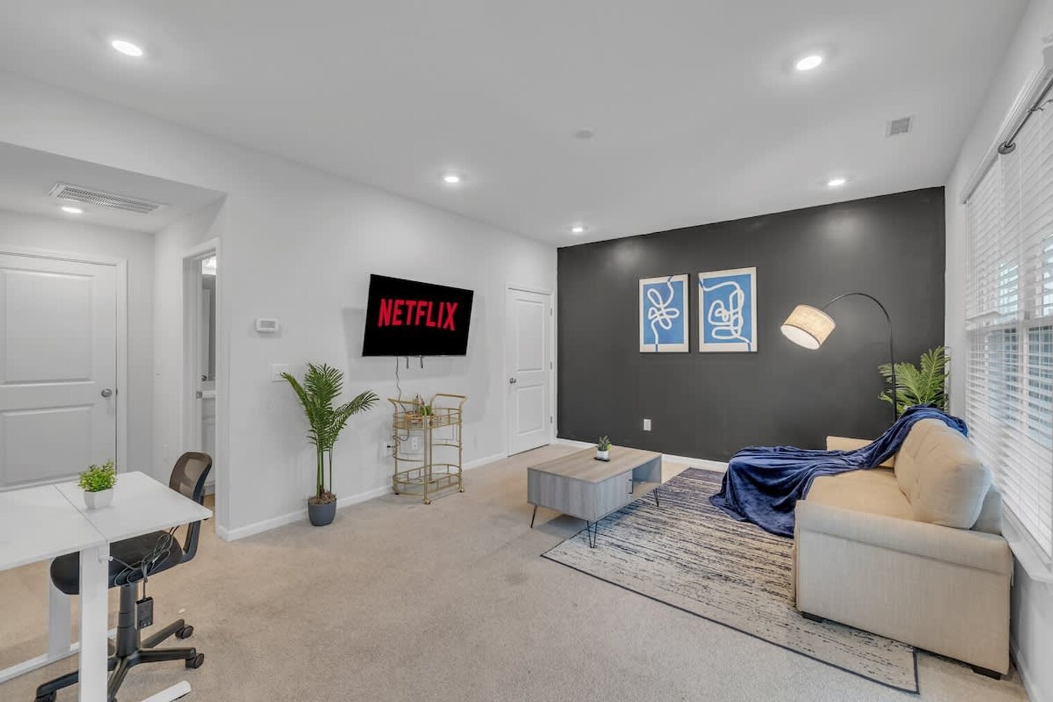 Building Photo - 2800 Saltaire Ave