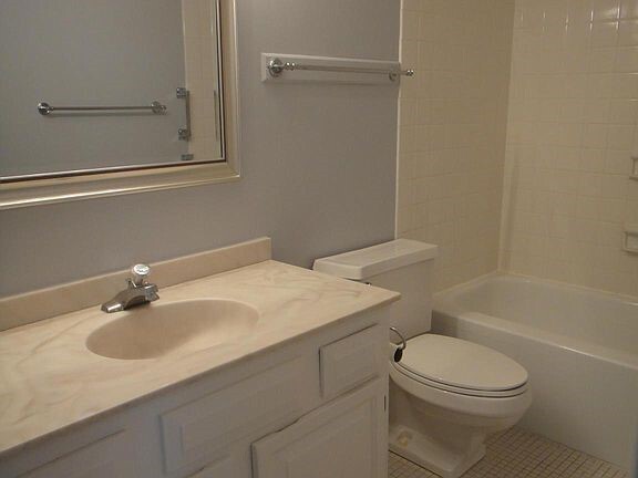 Tiled Bathroom - 1800 Old Meadow Rd