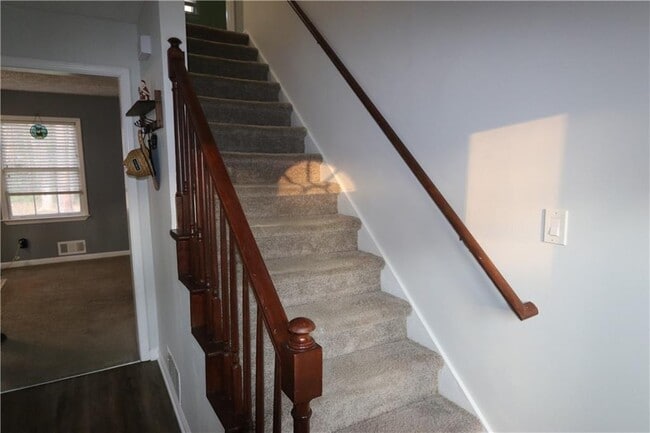 Building Photo - 1302 Stephens St SW