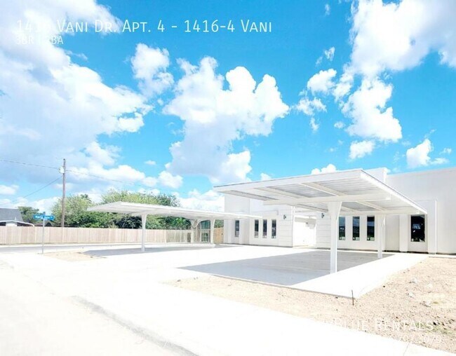 Building Photo - 1416 Vani Dr