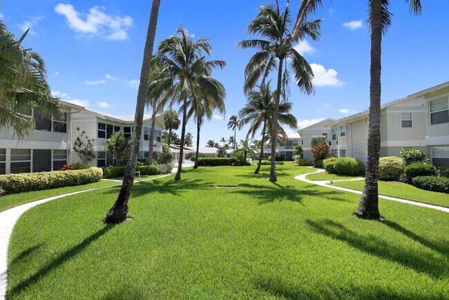 Building Photo - 320 S Ocean Blvd