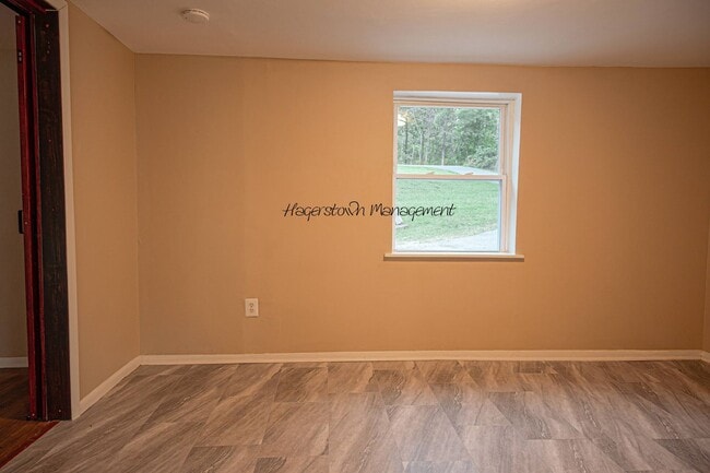 Building Photo - 3 BR Single Family Home In Country Setting