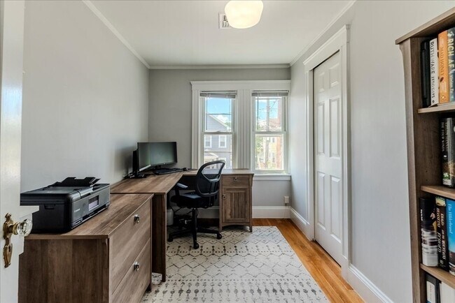 Building Photo - 37 Sanborn Ave