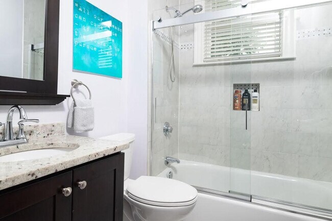 Building Photo - 7 Summit Ave