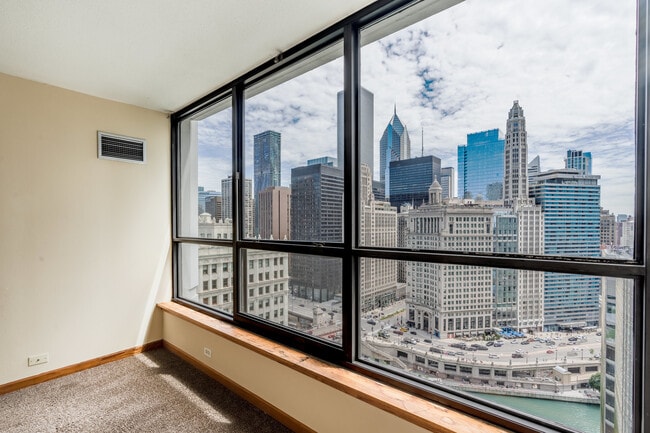Building Photo - 405 N Wabash Ave