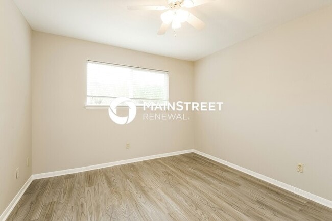 Building Photo - 4 Bedroom Pet-Friendly Home in Houston, TX with Main Street Renewal
