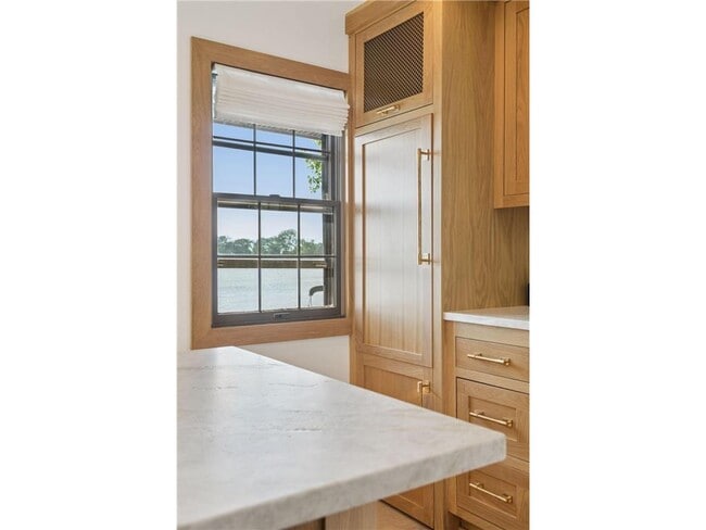 Building Photo - 5669 Hugo Rd