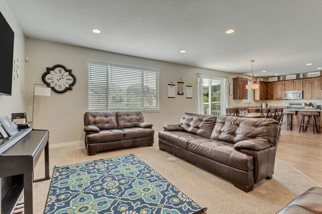 Building Photo - 7528 N Evans Ranch Dr