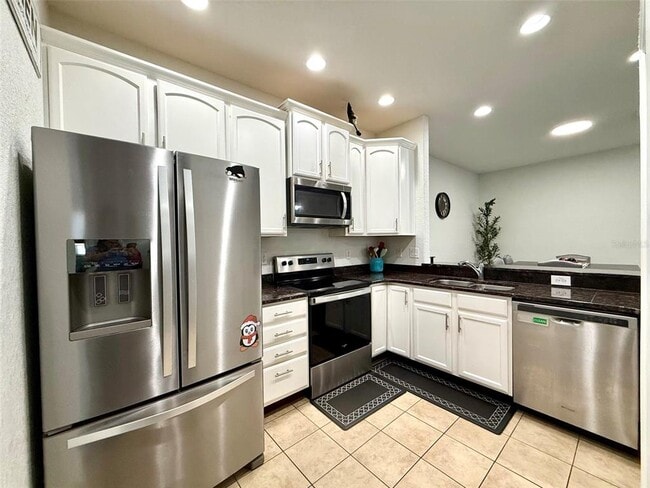Building Photo - 17411 Promenade Dr
