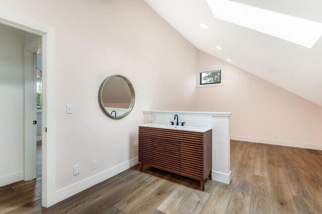 Building Photo - Beautiful Remodeled Home on Acreage!