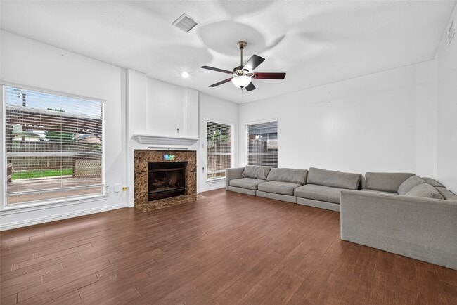 Building Photo - 6311 Drake Elm Dr