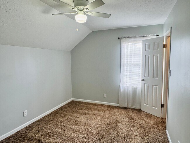 Building Photo - Dreamy 3-Bedroom