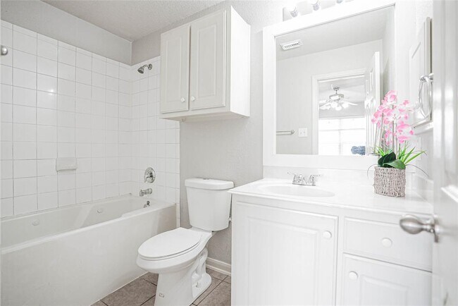 Building Photo - 12903 Belmont Legend Ct