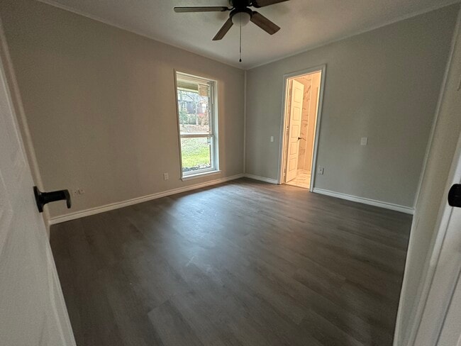 Building Photo - 2001 Emerson Ln