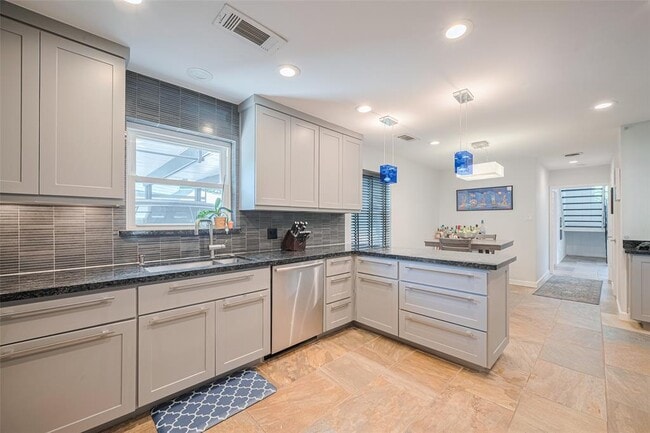 Building Photo - 13622 Comely Ln