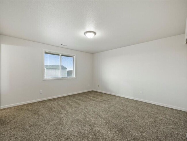 Building Photo - 7912 Quadra Dr