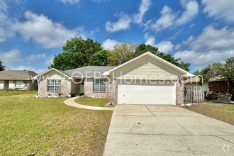 Building Photo - Charming Home on a Cul-de-Sac