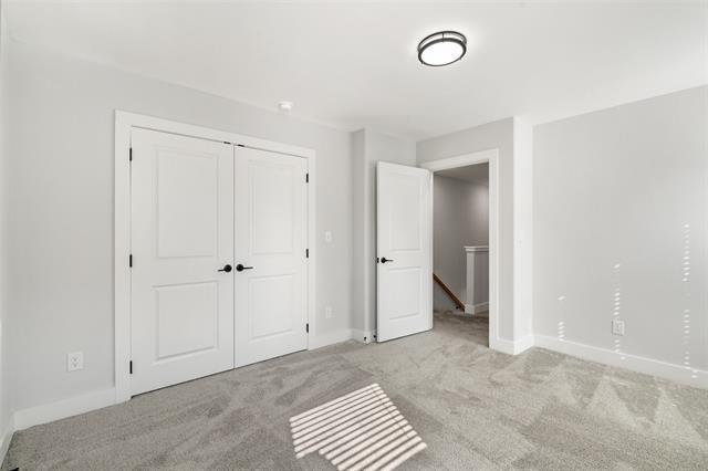 Building Photo - 226 W Bond St