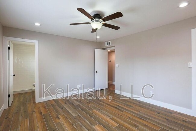 Building Photo - 1259 W Kiva Ave