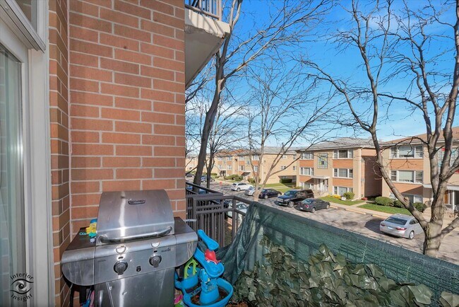 Building Photo - 4330 N Neva Ave