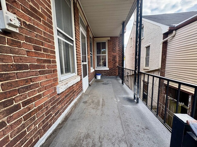 Building Photo - 1111 Walnut St