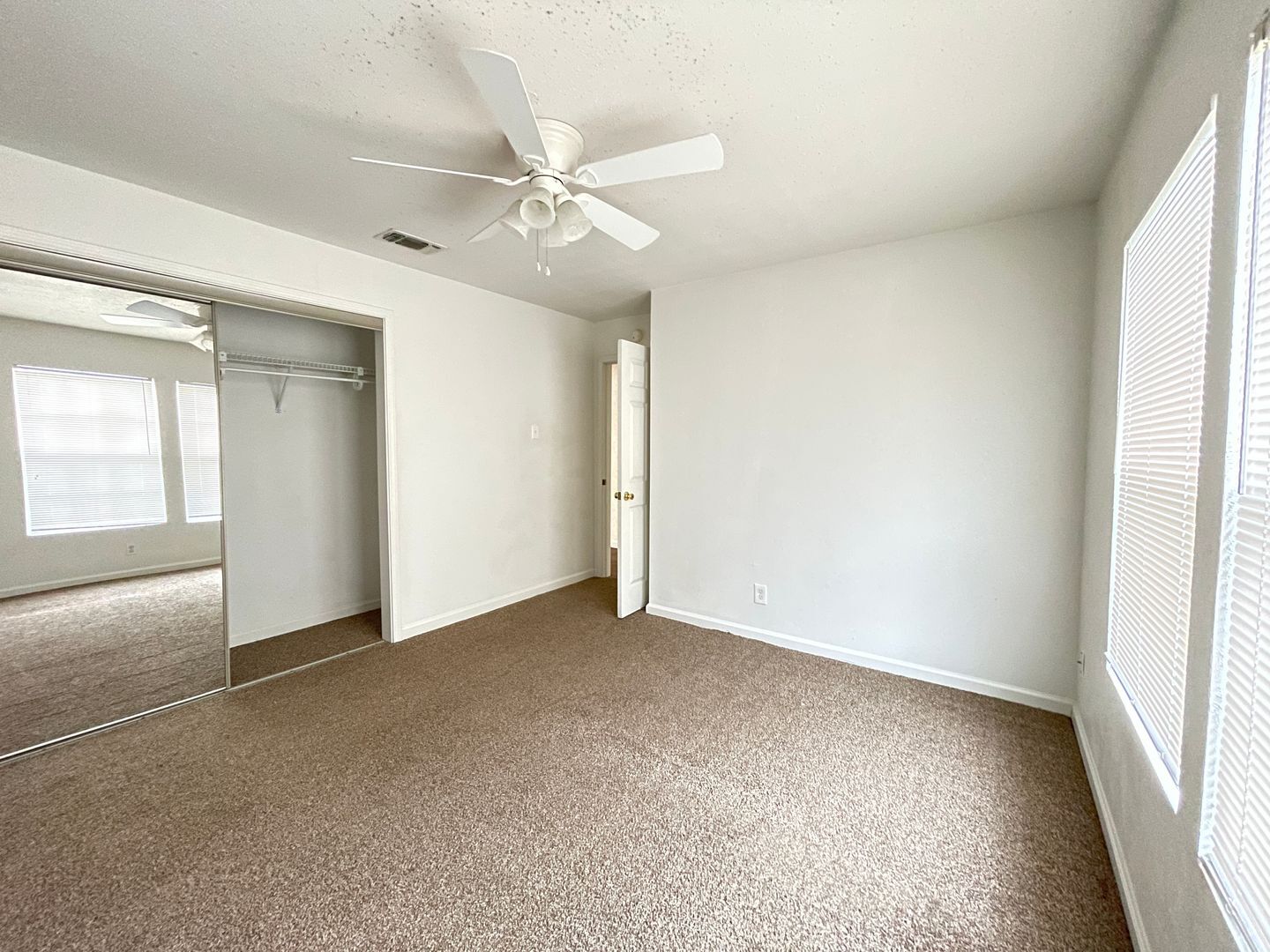 Building Photo - 812-812 Estelle Ave