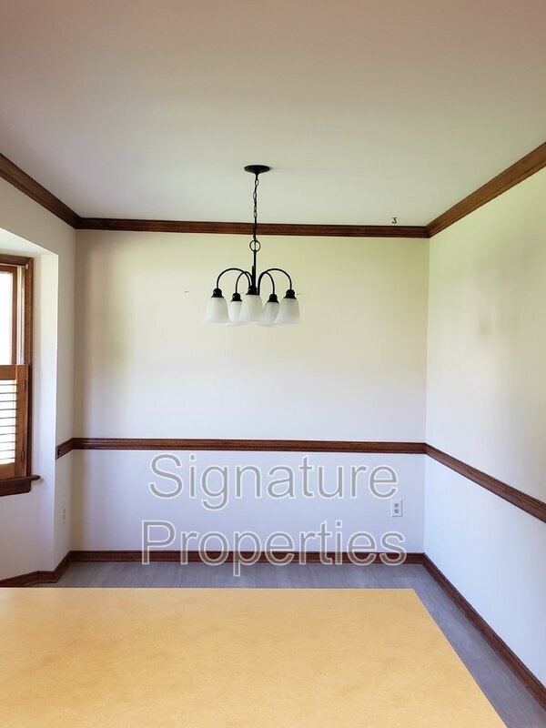 Building Photo - 9234 Fair Hill Ct