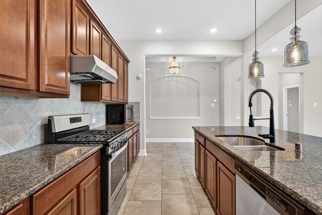 Building Photo - 19202 Presa Canyon Dr