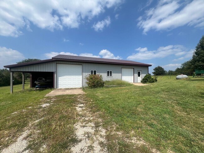Building Photo - 13929 Harrison Rd