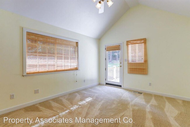 Building Photo - 3 br, 3.5 bath House - 14052 Wings of Morning