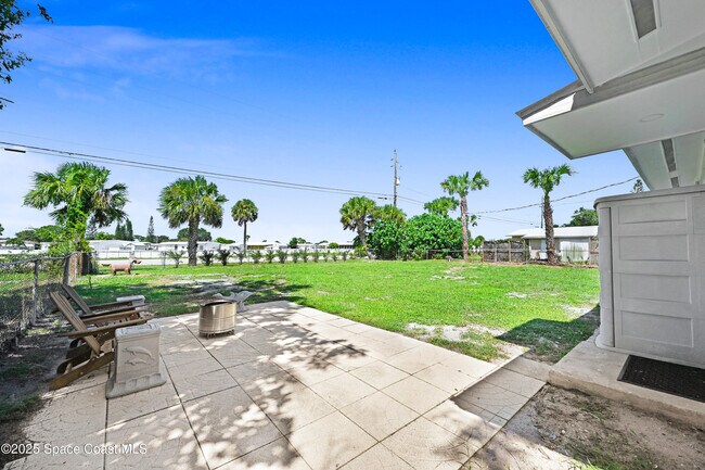 Building Photo - 702 Lund Cir
