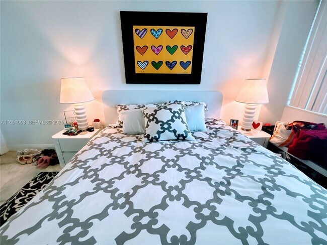 Building Photo - 2030 S Ocean Dr