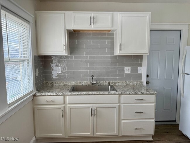 Building Photo - 4706 E 93rd St