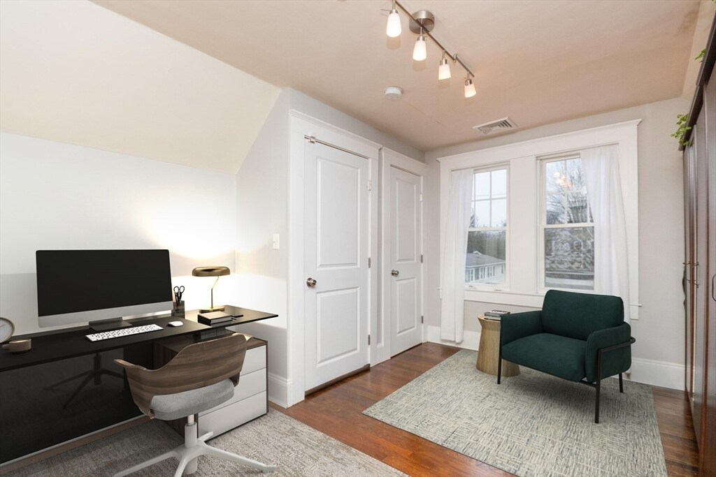 Building Photo - 83 Orange St