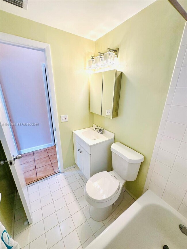 Building Photo - 540 15th St