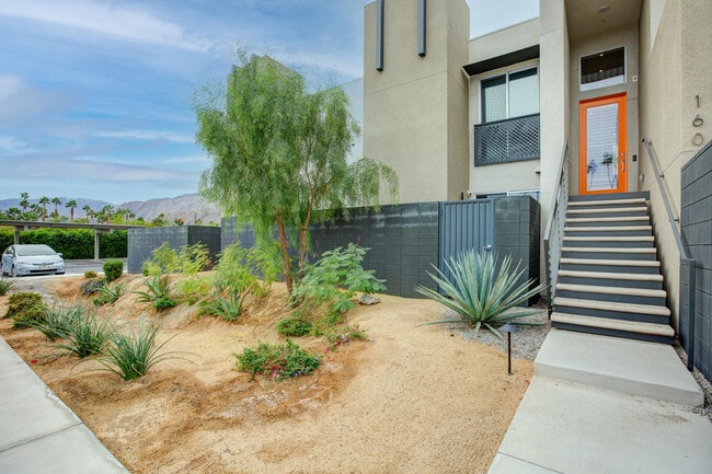 Building Photo - 160 The Riv