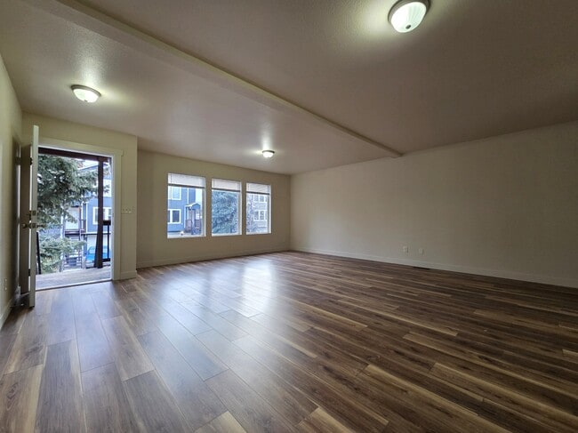 Building Photo - 1759 W Kagy Blvd