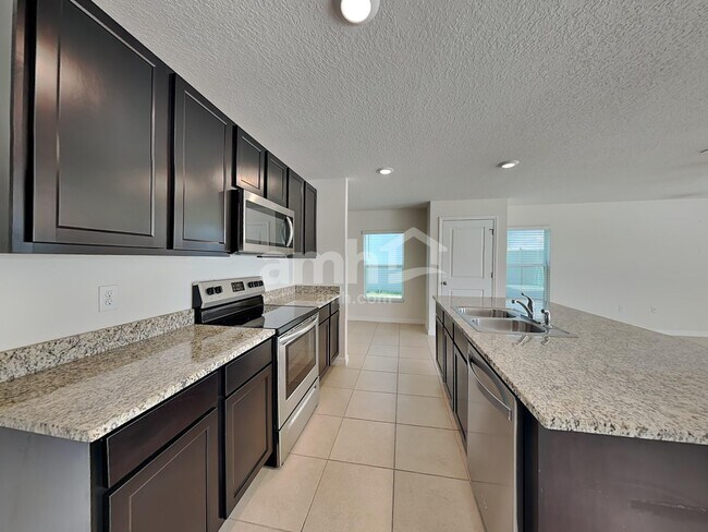 Building Photo - 10316 Flathead Dr